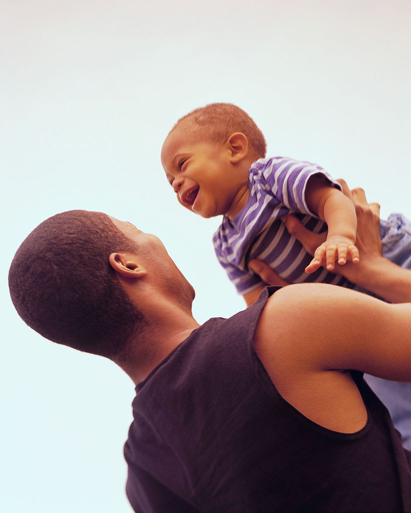 does father still pay child support joint custody
